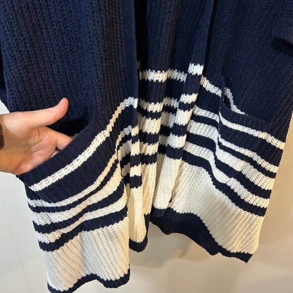 NWT Aerie Navy Blue White Oversized Long Heavy Knit Cardigan Size X-Small Small - Picture 6 of 7